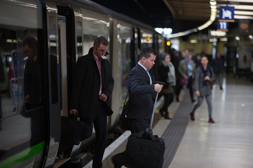 TransportFocus's tweet photo. What are passengers’ expectations of train rolling stock? We’re Speaking @WFrail Rolling Stock Procurement Forum #RollingStock16 https://t.co/FbSy96NvgS