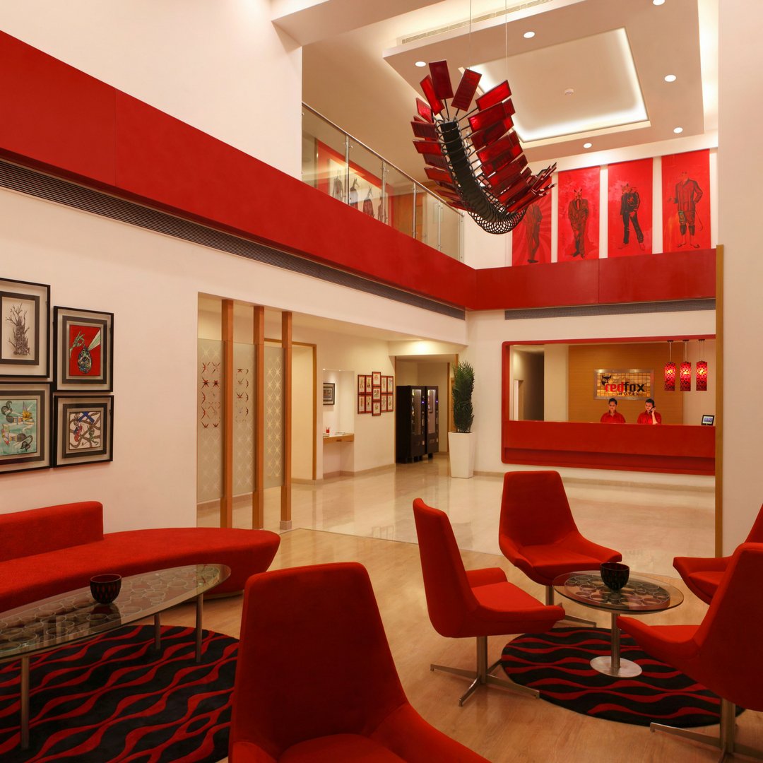 #RedFoxHotels welcomes you with its #fresh bold interiors as well as crisp and clean rooms. Visit: goo.gl/IFPMmX for more details.