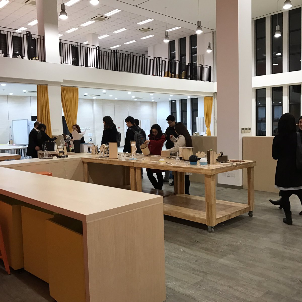wellssusan's tweet photo. Visit @PekingUniversit High School with #GET2016 innovative tech delegation https://t.co/i1PyuWCrQv