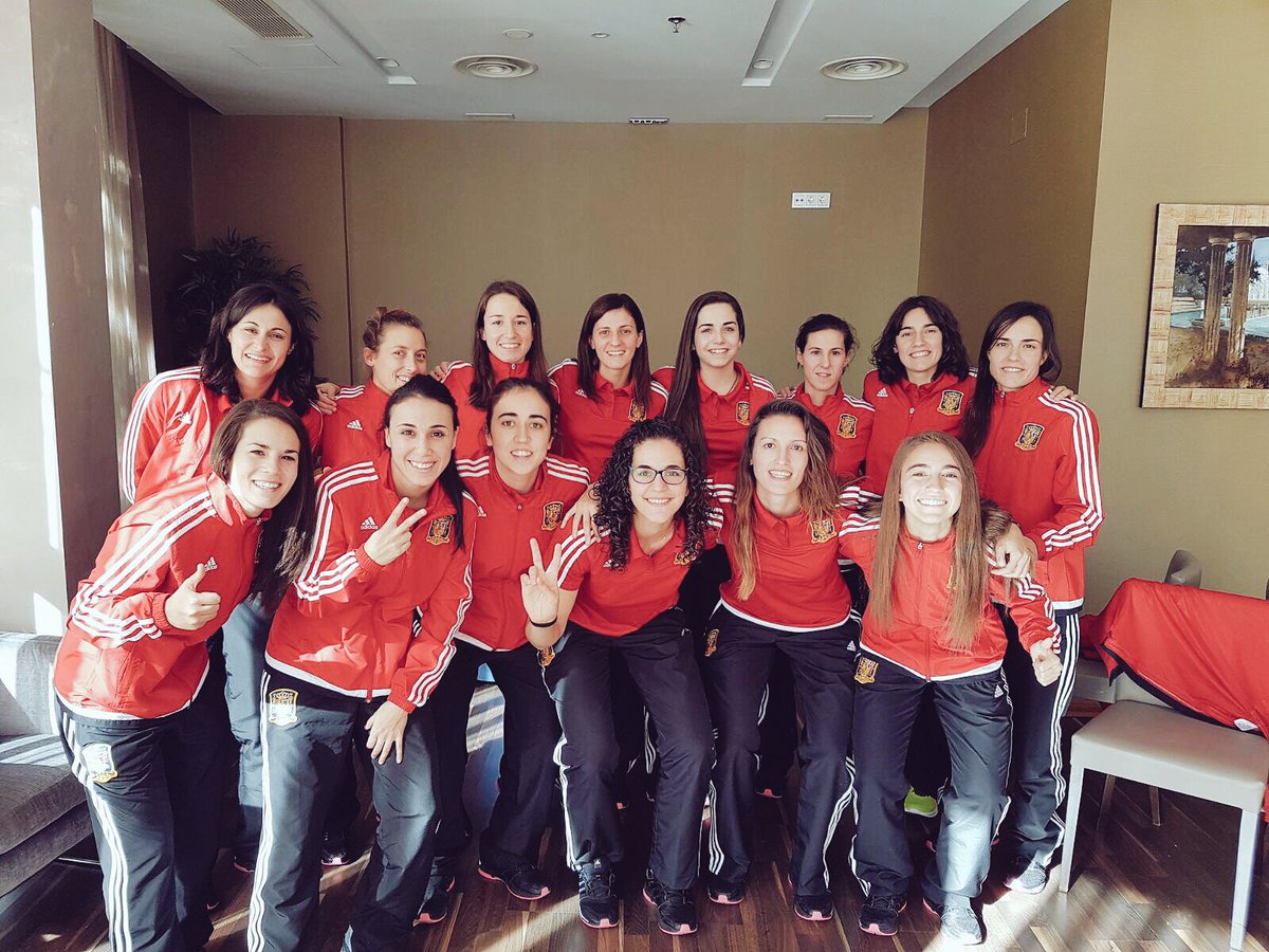 Hoy juega a las 19:30 la #RojitaDeMiVida <a href="/SeFutbol/">Selección Española Masculina de Fútbol</a> sala femenino ante Rusia en el pabellón Puerto Santa María, Ciudad Real. A por ellas!🇪🇸🇷🇺
