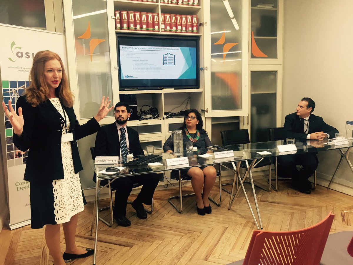 ASICMA's tweet photo. Ana Gazarian - CEO de @EMS_Mobility expone aspectos migratorios de la movilidad de profesionales a #Ecuador #Perú https://t.co/FtQWpx9nn2