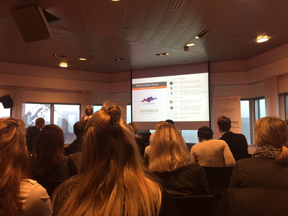 JanvanGoch's tweet photo. #ry16 volle bak met bureau recruiters in het WTC Rdam https://t.co/t6JMrFADLs