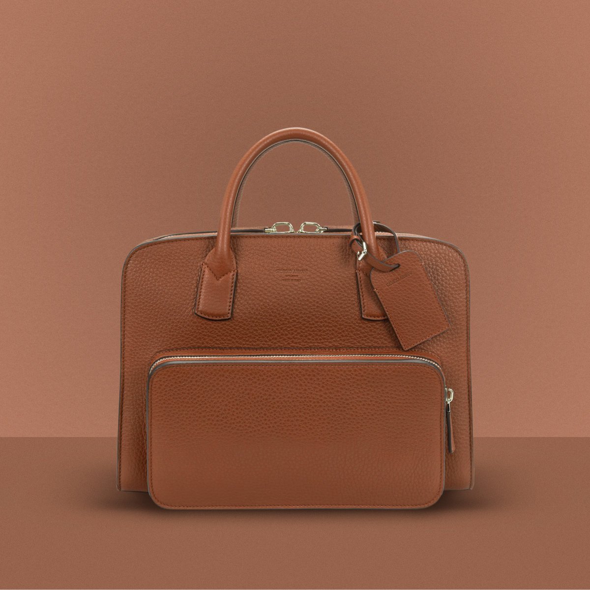 ジョルジオ アルマーニの新作ブリーフケース #PrivateBag からー