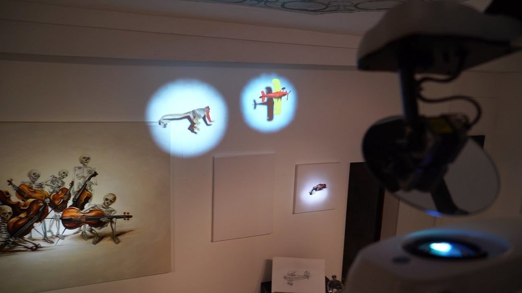 ViiHive's tweet image. A gallery that comes to life, courtesy of #SkullMapping and #DynamicProjection youtube.com/watch?v=APpw6Z…