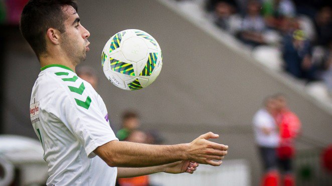 realracingclub's tweet photo. Óscar Fernández sufre una luxación en el hombro izquierdo y pasará por el quirófano https://t.co/tTGJ1OccZ4 https://t.co/jWjQNgyj1m
