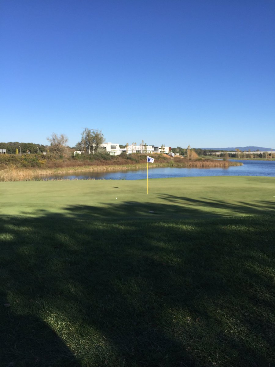 BirdieTimes's tweet photo. #pulkkanen onko vielä taikaa? Ainakin laadukas birdiepaikka väylällä 15, 2,7m birdieen! +5/14 https://t.co/eVIa2XpHGY
