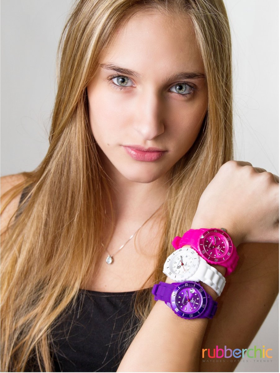 rubberchic's tweet photo. Distintos colores. Distintas formas de divertirte. ¿Cuál es la tuya?
#ItsRubberTime #Watches #Basic #Fucsia #DarkPurple #White https://t.co/jOL3RO7TlA