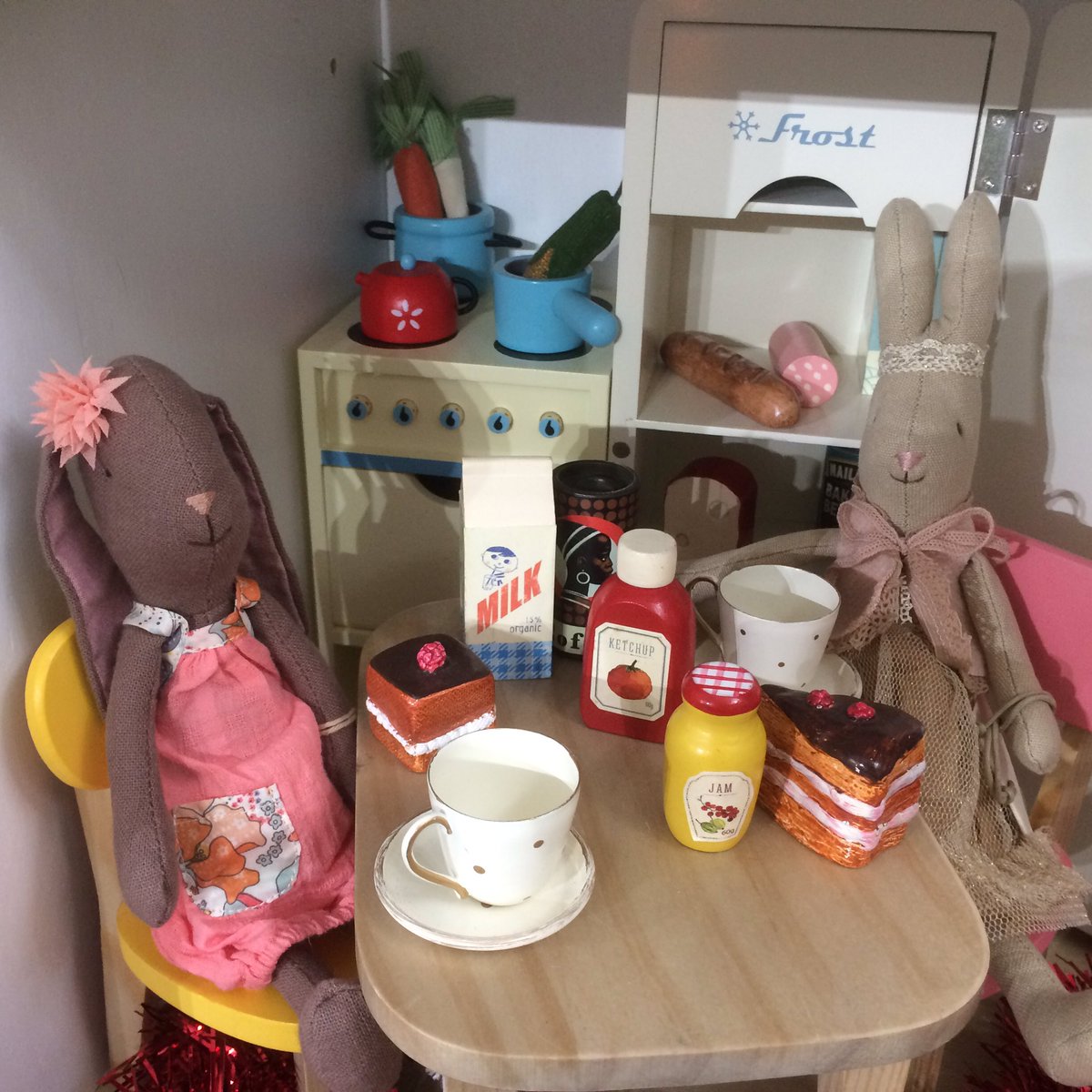 Heirloom Toys tweet media