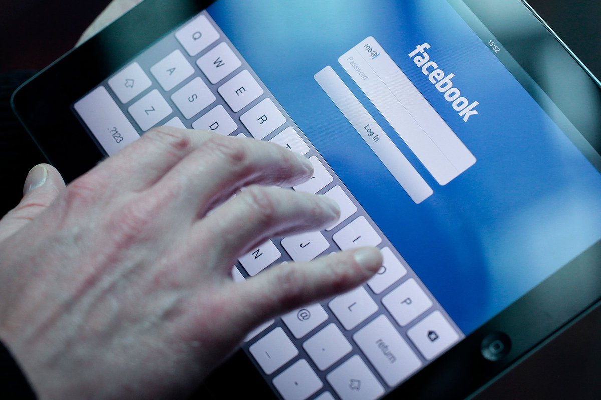 business's tweet photo. Google and Facebook want to punish fake news websites https://t.co/seL1ELN08H https://t.co/VtpACiGOMA