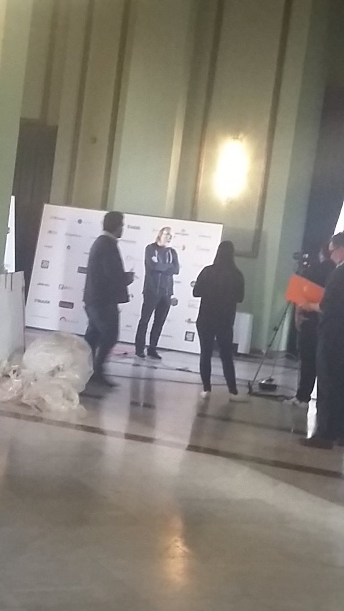publinoe's tweet photo. De eso que estas respirando el mismo aire que Toni Segarra @SCPFoficial @IAB_Spain https://t.co/n8uXzlghl0