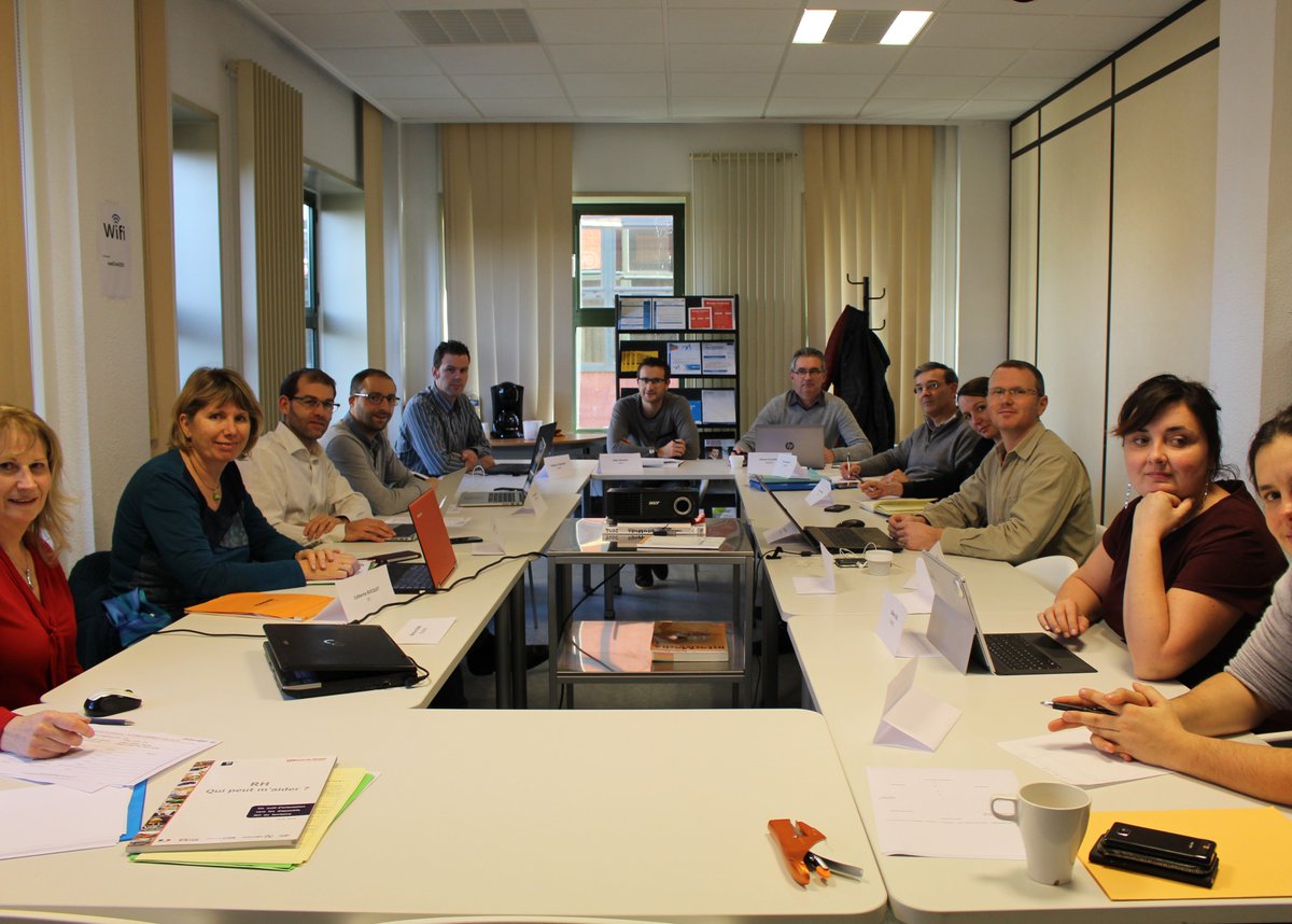 Salem06's tweet photo. Action Co. RH_Compétences #numériques #PlanPME @auvergnerhalpes @FAFIEC : dernier séminaire collectif avec #10 adhérents @Numelink https://t.co/YuwqCTr98N