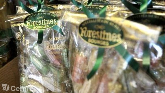 leberry_fr's tweet photo. #Bourges Les #Forestines et leurs bonbons fourrés feront leur retour ce vendredi https://t.co/nnifrrUSlD https://t.co/GisY4UOPwJ