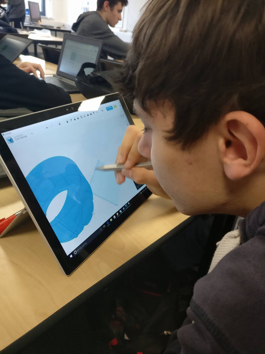 DesignAutoMecha's tweet image. Week 8:
We have an design for how we want the robot to look and are now focusing on how the robot will move both itself and the boxes
