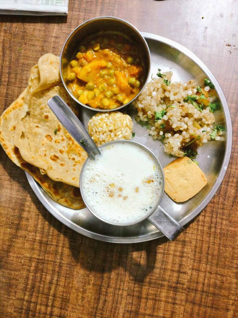 AdiTechFoodie's tweet photo. #homefood #HealthyEating #momcooked @FoodandHome @healthifyme @vidusheekhera https://t.co/ly9tUGJFtU