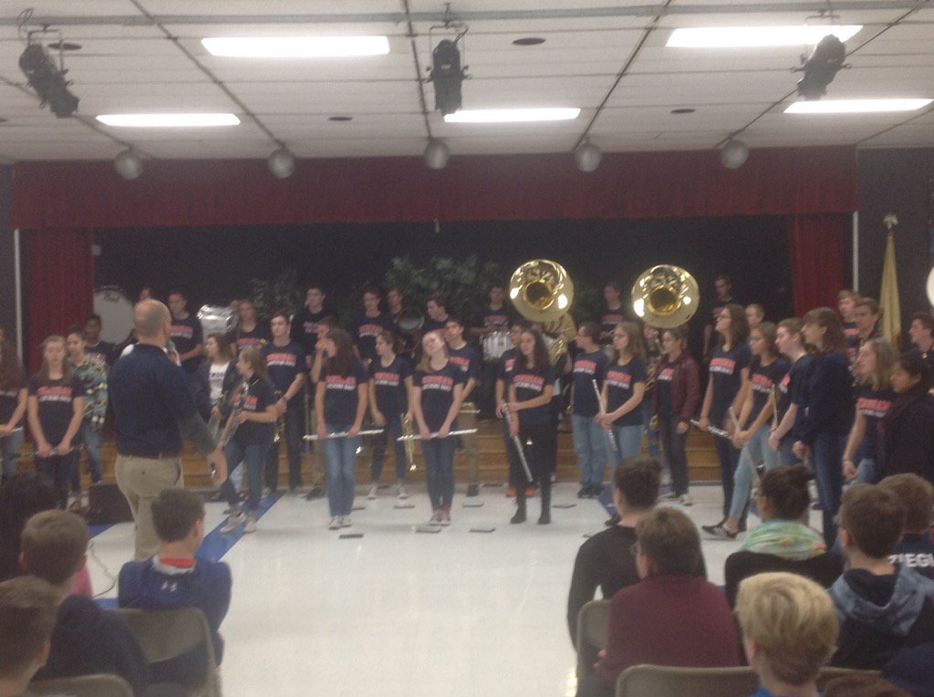 BlackRiverMS's tweet image. Mendham High School Marching Band performing at Black River. #WeAreChesterNJ.