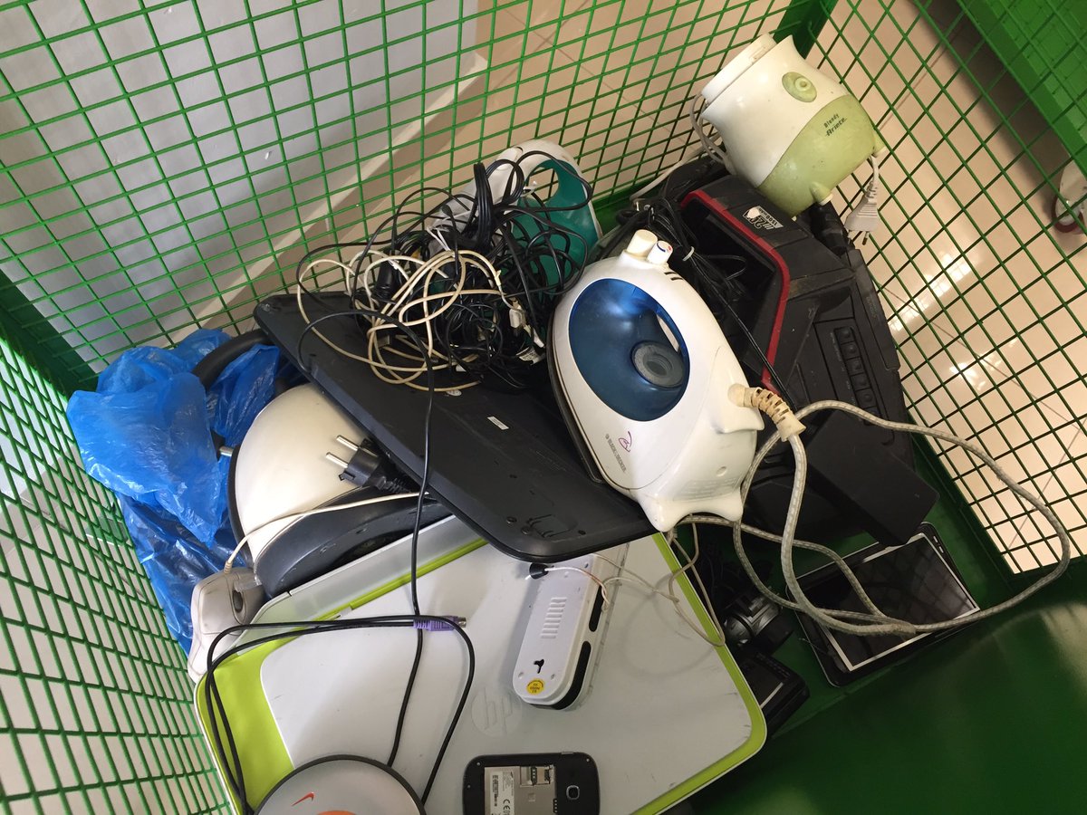 RosianneCutajar's tweet photo. WEEE trolley launch at the QLC. The Environment is 1 of the fundamental sectors which are given priority by our council. #recycling https://t.co/7qfGEXpRWi
