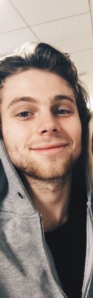 ichbinbrotchen_'s tweet photo. AYYEE HE LOOKS SO ADORABLE ASDFGHJKL ^^ https://t.co/naUZvrkRjy