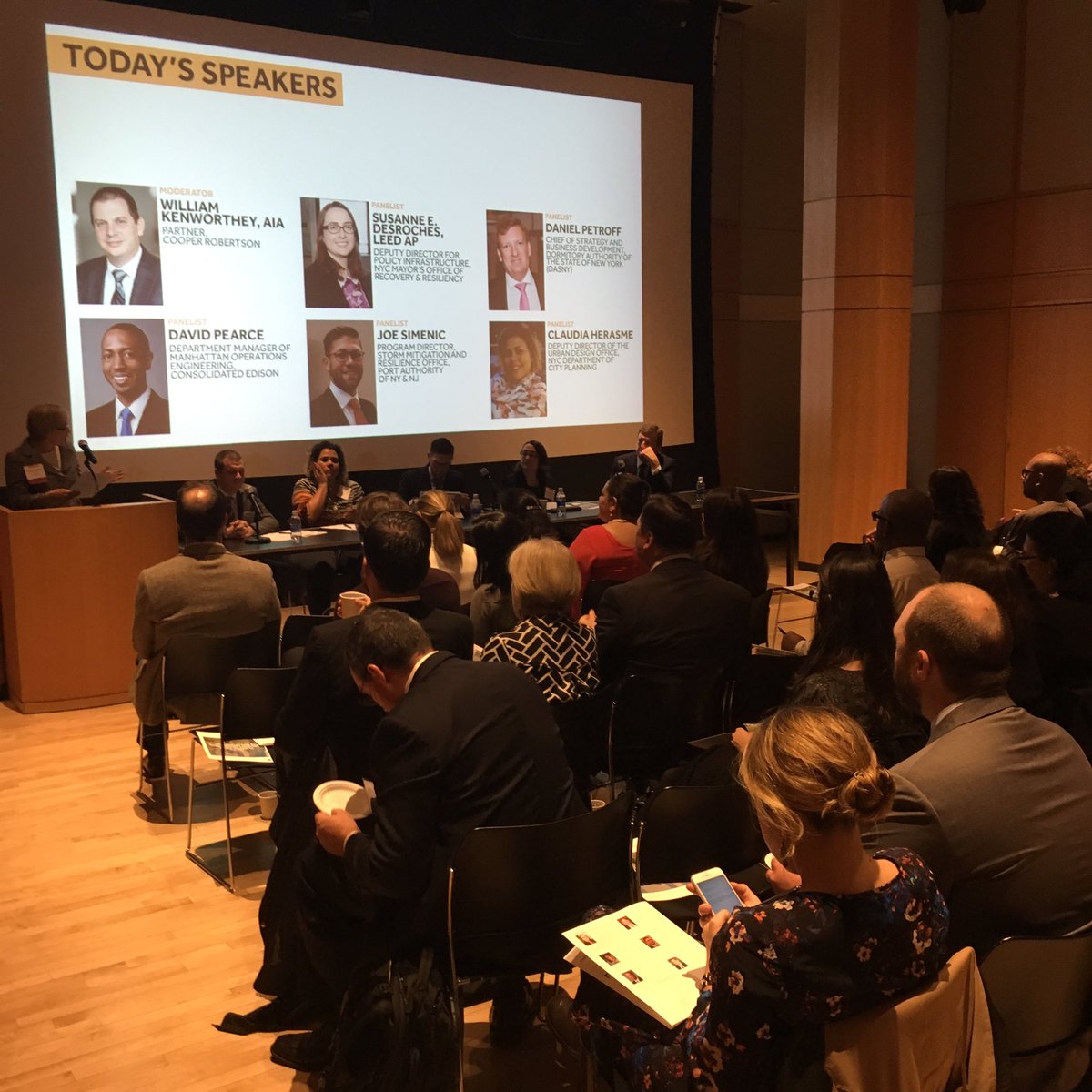 HunterRobertsCG's tweet image. Important conversations about the future of #infrastructure and #resiliency at today&apos;s @SMPSNewYork #clientpanel.