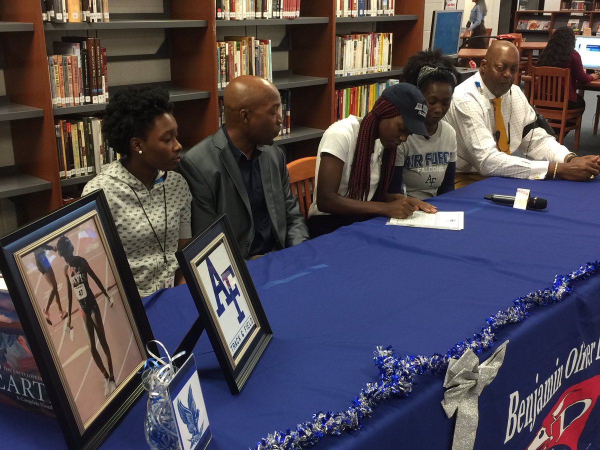 Align The Signs (@alignthesigns) on Twitter photo Congratulations Shauntezz‼️We wish you well on your future endeavors 🏆 <a href="/TXMileSplit/">Texas MileSplit</a> @tezzzzyyyy #ForeverBOD 🔵🔴 Congratulations Shauntezz‼️We wish you well on your future endeavors 🏆 <a href="/TXMileSplit/">Texas MileSplit</a> @tezzzzyyyy #ForeverBOD 🔵🔴