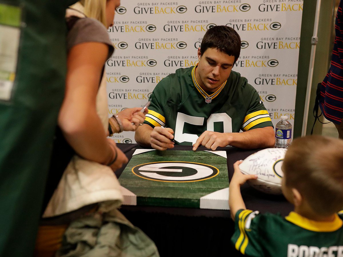 packers's tweet photo. .@Big__Blake50 &amp; @JakeRyan_47 signed autographs to benefit @SAGREENBAY on Monday night. 

📸: https://t.co/7slF5CaJlS https://t.co/w9bicxuyLs
