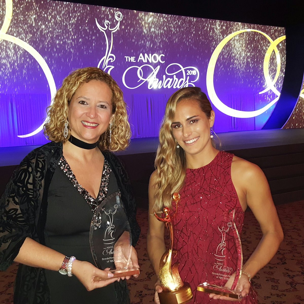 Tres premios en Ceremonia Premiación ACNO, uno por mejor atleta femenina de Río y dos por la primera medalla de oro para PUR.  Seguimos...