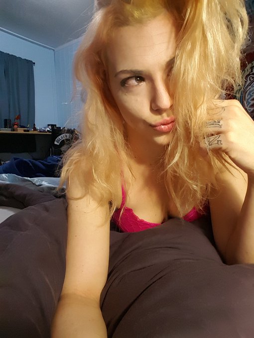 Camera fun #fun #snapchat #snapfun #blondehairdontcare #blondeshavemorefun https://t.co/wXonGCQEkr<a href="/tag/fun"class="tags">#fun</a><a href="/tag/snapchat"class="tags">#snapchat</a><a href="/tag/snapfun"class="tags">#snapfun</a><a href="/tag/blondehairdontcare"class="tags">#blondehairdontcare</a><a href="/tag/blondeshavemorefun"class="tags"><span>#blondeshavemorefun</span></a>