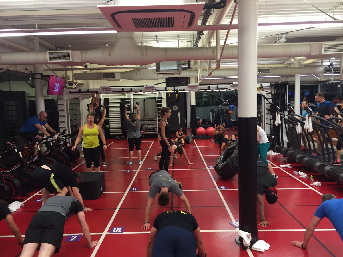 paullennon1983's tweet photo. Insane #Gridactive class @VirginActiveUK #moorgate my class is packed every week. #motivation #chippingaway https://t.co/00gHqPjcLc