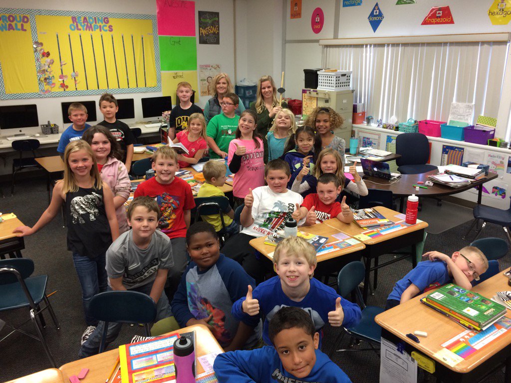 hawleyt1's tweet photo. Mrs. Kieffer's class is sporting that Golden Plunger this week! Rock Stars! https://t.co/bLdGmQ5E6N