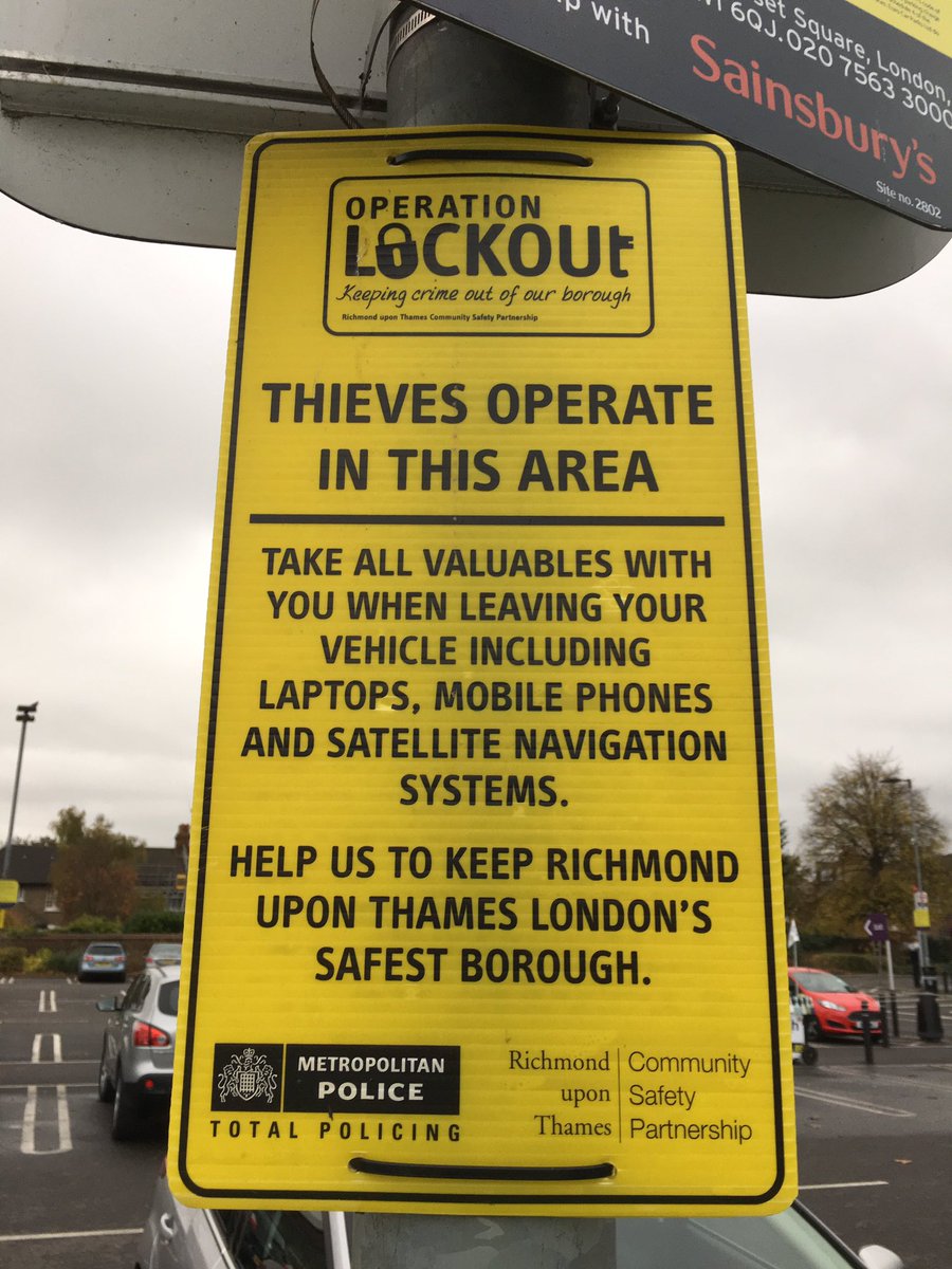 MPSRichmond's tweet image. #NorthRichmond SNT patrols @sainsburys @MPSRichmond @metpoliceuk #opvenice #RemoveValuables
