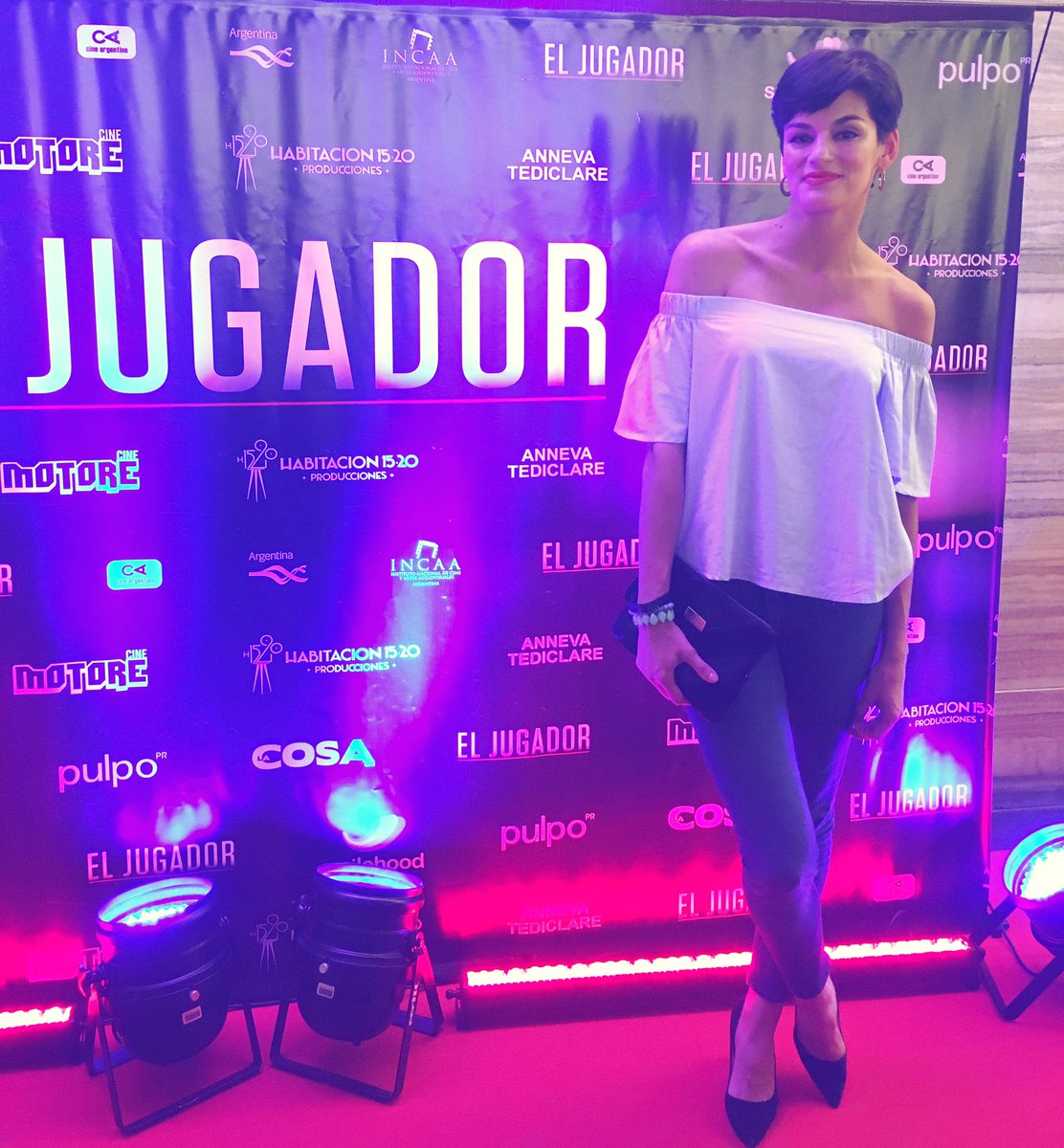 FlorViterbo's tweet photo. Avant premiere @eljugadorlapeli 🎬 estreno este jueves 17 vayan a verla!!!! @Multitalent_ @pulpo_PR #felicidad #miprimerpeli 😬 https://t.co/3gFCmSMsKu