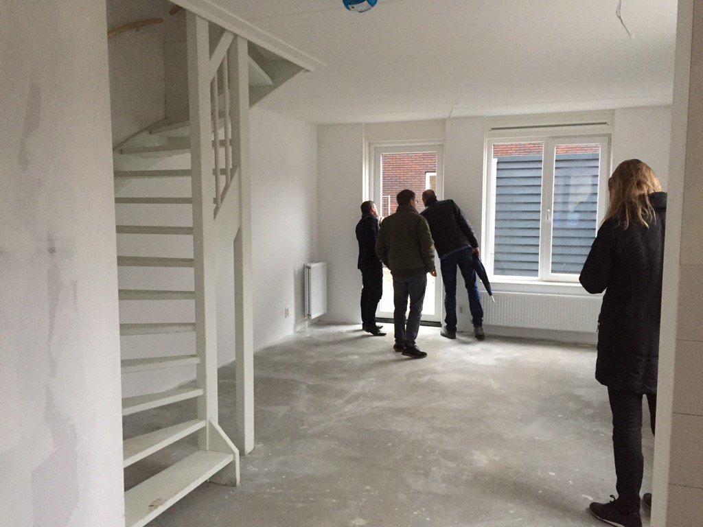 RentreeDeventer's tweet photo. I.s.m. #Nikkels hebben we collega-corporaties vanmiddag laten zien hoe wij aan de weg timmeren qua betaalbaarheid https://t.co/UIp6z9AgQG