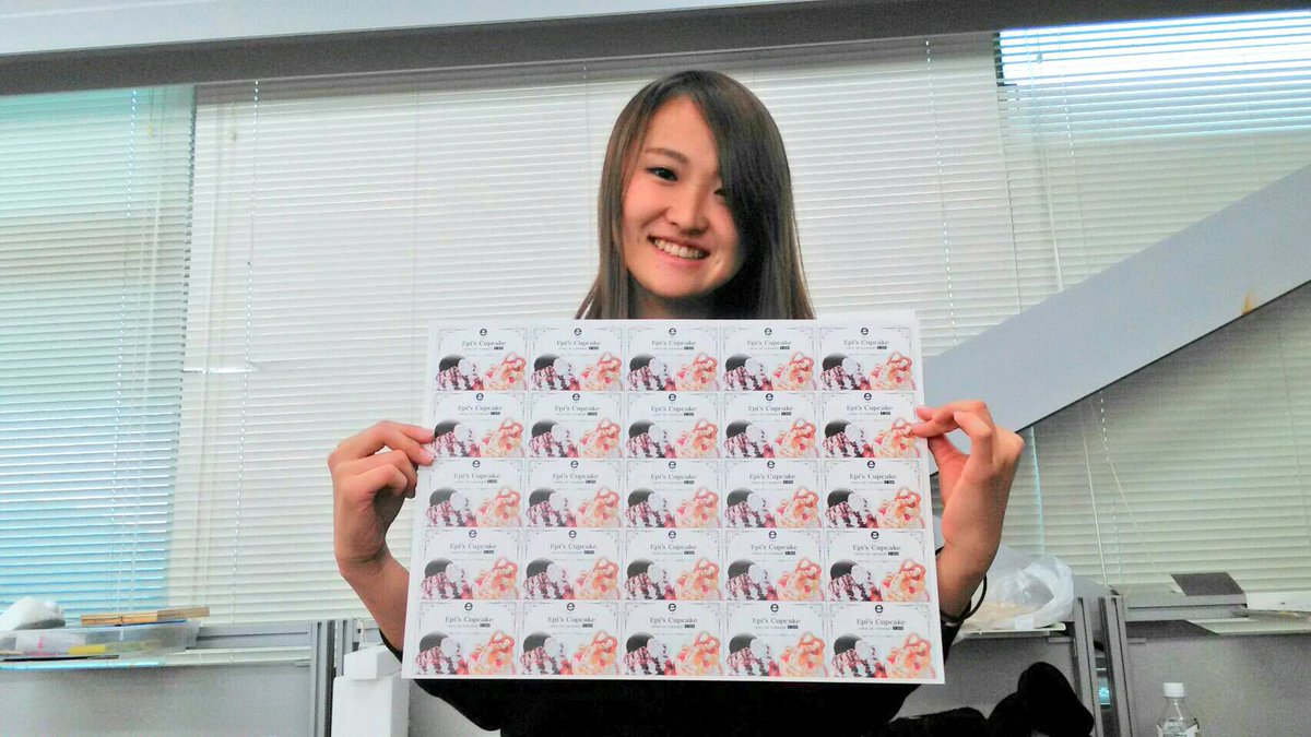 そして！前売り券も明日から販売していきます😋この300円の前売り券を買うとトッピング増量サービスがつきます！！盛り盛りにします！！ぜひぜひ買ってくださいね〜😍👏🏼