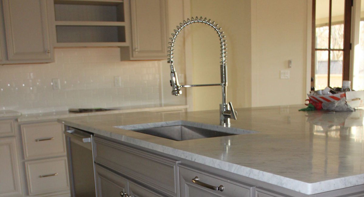 C_J_Wood_Design's tweet photo. 4 Things to know before #renovating your #kitchendesign on a #budget 
https://t.co/N1aRmA6Yx4 https://t.co/xNBZ7r4uZb
