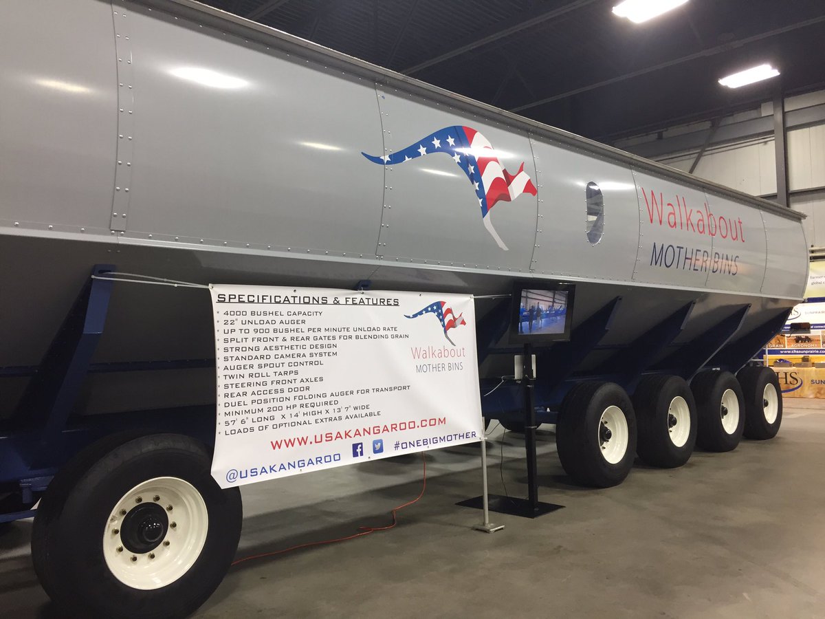All set at the Heartland Ag Showcase. Come say g'day. <a href="/AndersonIND/">Dakota Foundry</a> #onebigmother #walkaboutmotherbins #harvest16 #farmshow