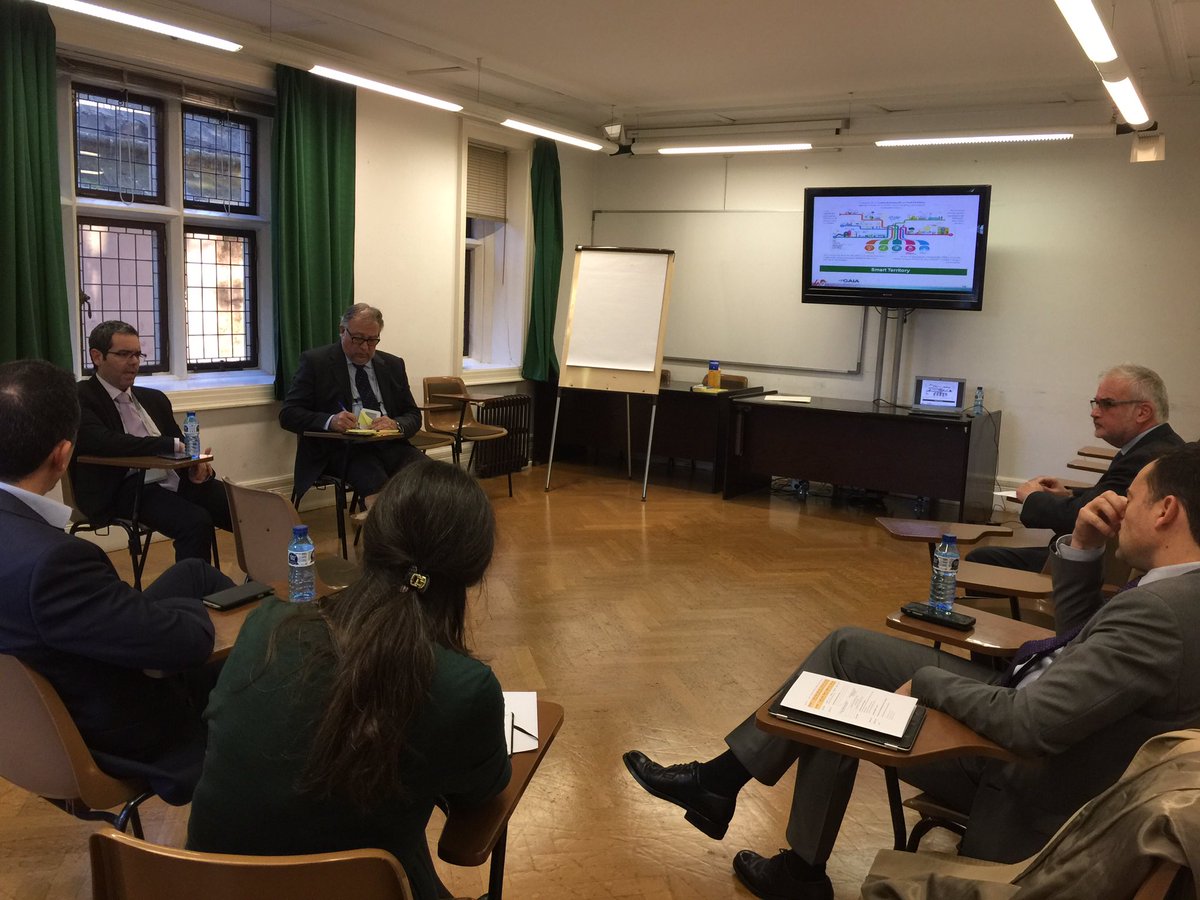 Participantes en las mesas de trabajo de Industria 4.0 y Desarrollo Inteligente