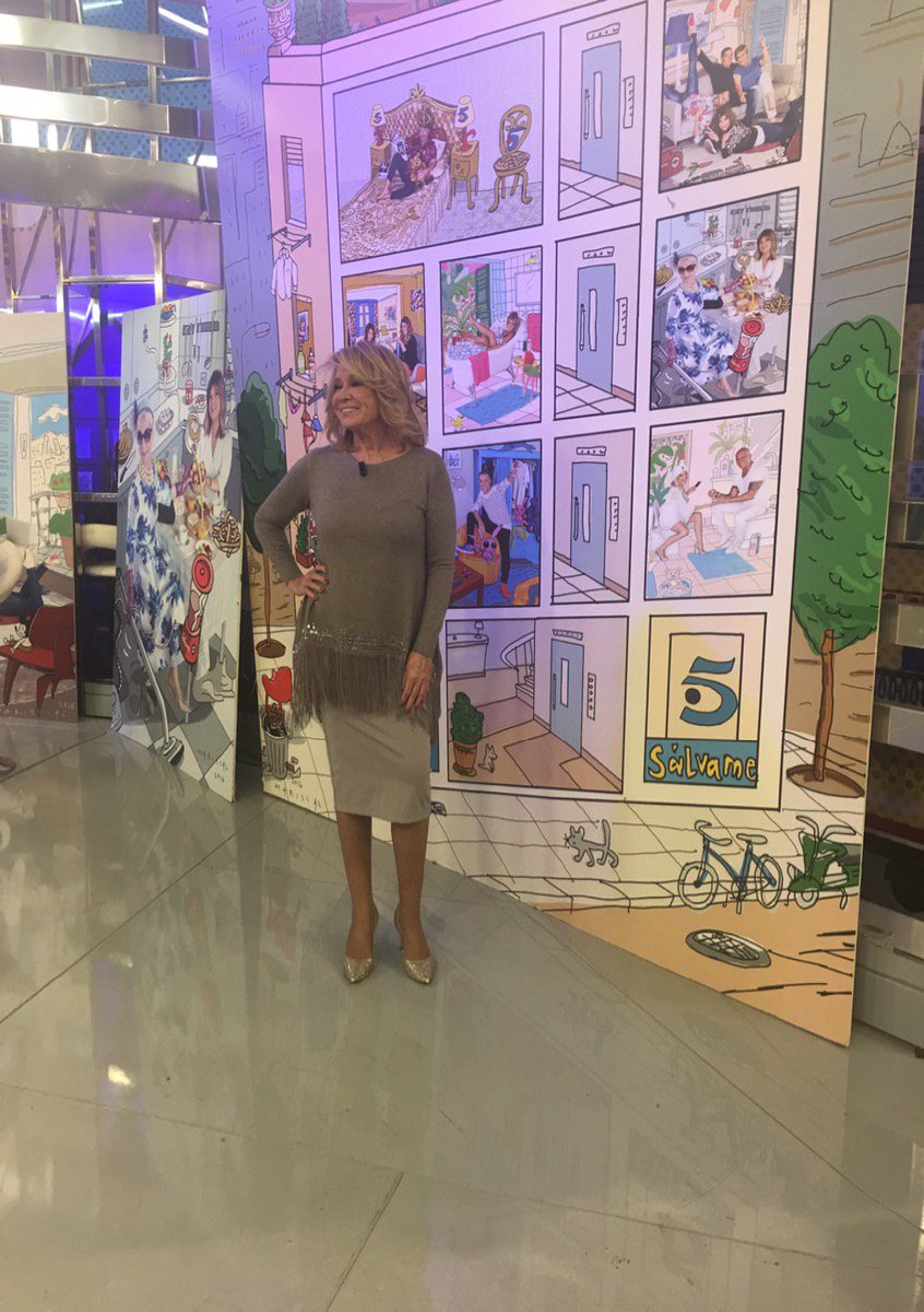 Para esta tarde en <a href="/salvameoficial/">Sálvame Oficial</a> jersey <a href="/Anaanguloshop/">Takezo by Ana Angulo</a> y la ya famosa falda lápiz de <a href="/carmela_rosso/">Carmela Rosso</a> ,look que <a href="/milaximenez/">Mila Ximénez</a> defiende a tope