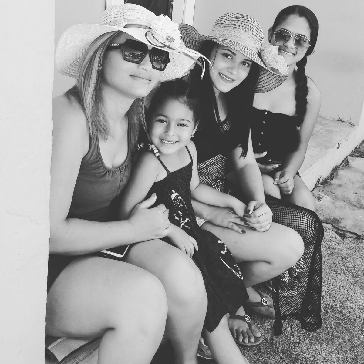 Naty0343's tweet photo. ❤️️💜 https://t.co/nrRtzhUf8L