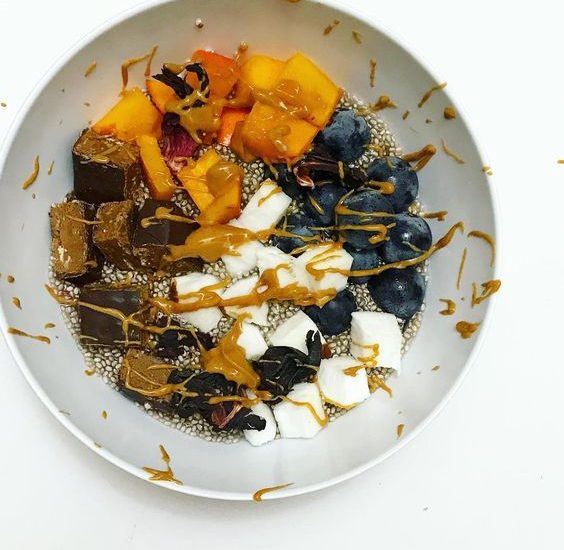 julie_lichtman's tweet photo. Chia seeds are packed with fiber, protein and omega-3's. Perfect weight loss combo. https://t.co/oAY9BkhzhT  @SalbaChia @squareorganics https://t.co/VfEcNVpRhL