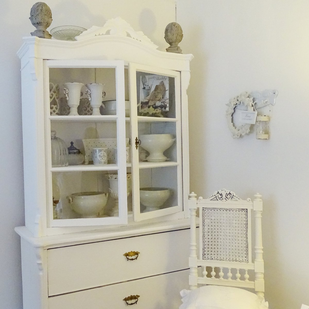 nundkhome's tweet photo. #white #inspiration #vintage #shabby #chic #interiordesign #decotation #deco #design https://t.co/xcQdJkfhag