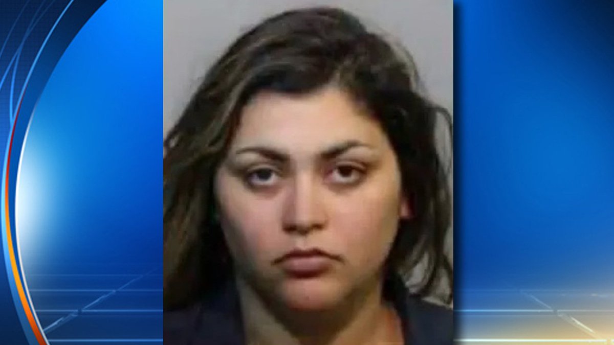 Fla. mom arrested after child found hanging from Christmas lights in home bit.ly/2fuhGmI?utm_me… https://t.co/LUz309ofIe