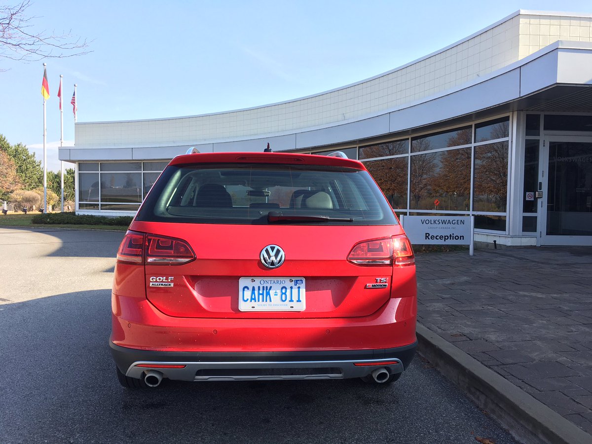 FrontLady's tweet photo. Look what I got @DrivenMind99 !! #Alltrak @VWcanada Heading east now! #seeyouthere #red https://t.co/FzilFxBZXO