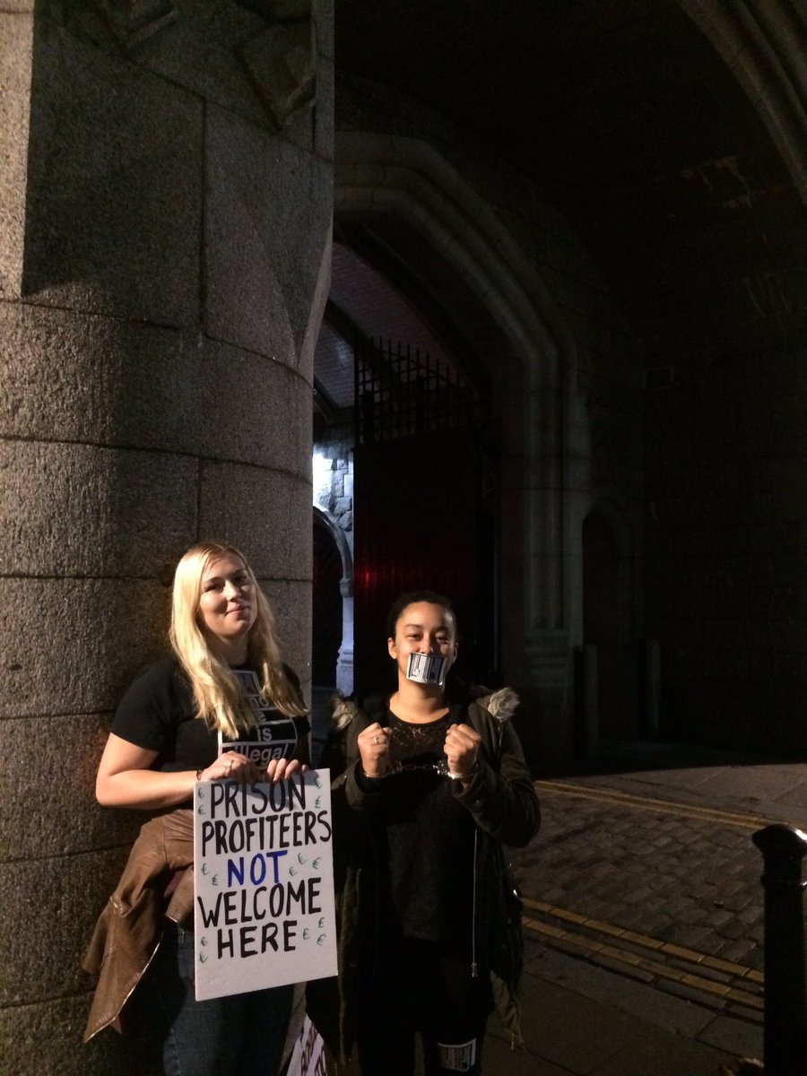 GlobalJusticeUK's tweet photo. And we're back! No more profiting from detention #StoptheSummit #ecds #ECDS16 https://t.co/otFOI49muK