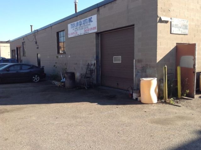 TdotProperties's tweet photo. #Industrial unit for #lease in #ScarbTO near Warden &amp; Eglinton. Details: https://t.co/mLtufNpAx7 https://t.co/zlWTsBYaso