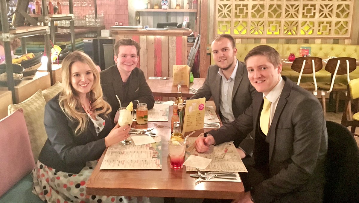 Hanging out with the guys after <a href="/ElevatorUK/">Elevator UK</a> conference. #MakingITHappen