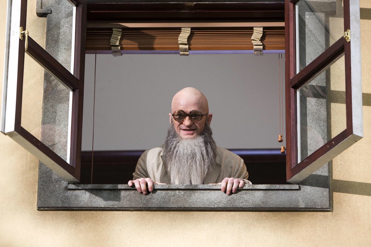 ActuallyNPH's tweet image. My @Unfortunate sneak peeks continue in anticipation of Thursday's new trailer. Revel in my rakish Reptile Room ruse - I present... Stefano: