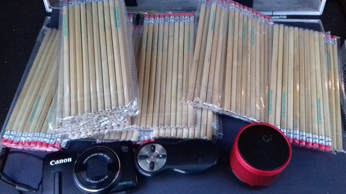 skysketcher's tweet photo. Can't forget the @ScienceWeek pencils #DeadlyMoons #MarvellousMars in Leitrim over next 2 days #ScienceWeek Drumshambo Manorhamillton https://t.co/8hoYexEUL0