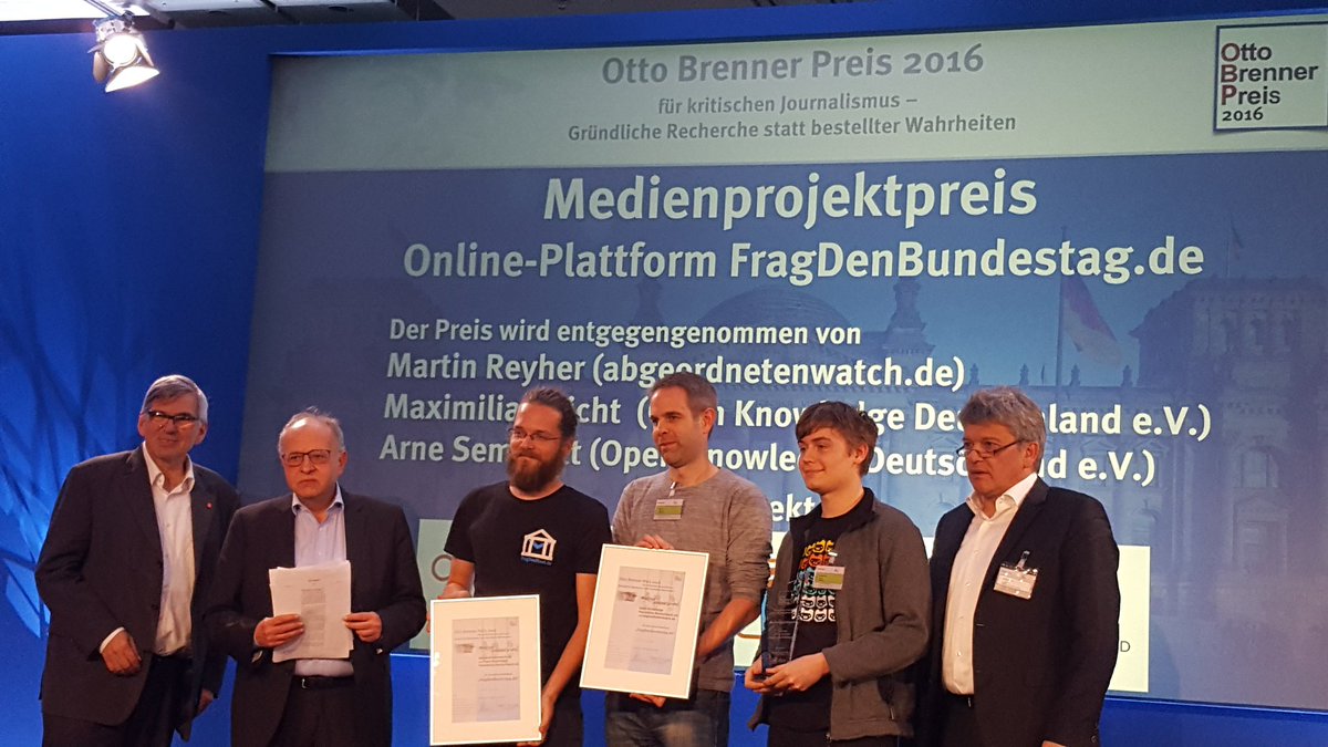 G_Hackmack's tweet image. Und hier ist er: der Otto Brenner Preis für @a_watch und @fragdenstaat