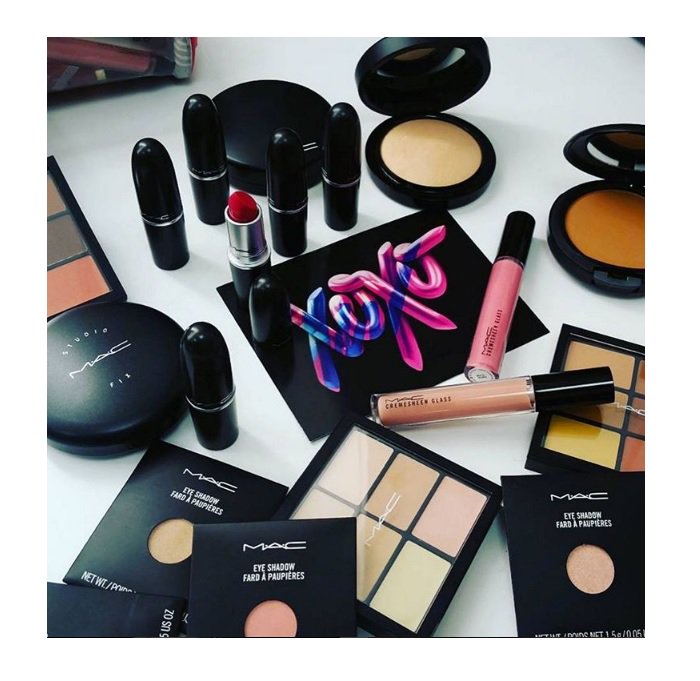 FreeStuff tweet media