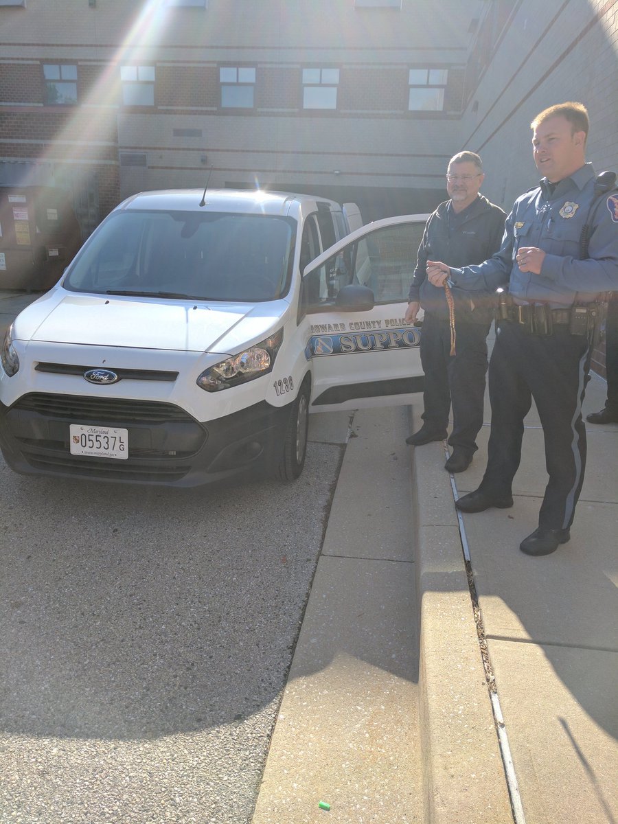 mark_renehan's tweet photo. Officer Willingham got the Howard county crime lab to come in and talk to the kids #adayatthereach @hcpss_lrhs https://t.co/NourH4jBXk