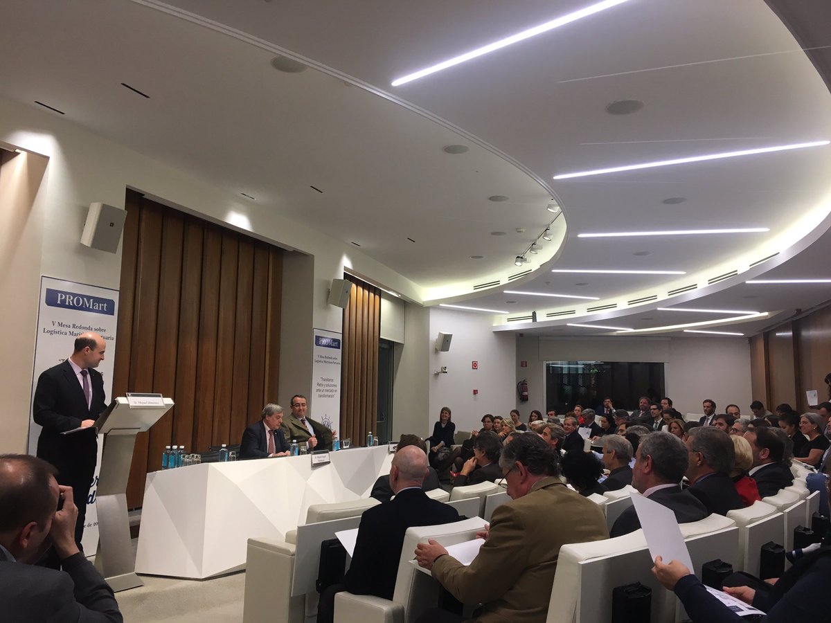 robinsonsea's tweet photo. Éxito de convocatoria del @PropellerMadrid y #PROMart2016 en el auditorio de @garrigues_es https://t.co/HhEkNAROYG